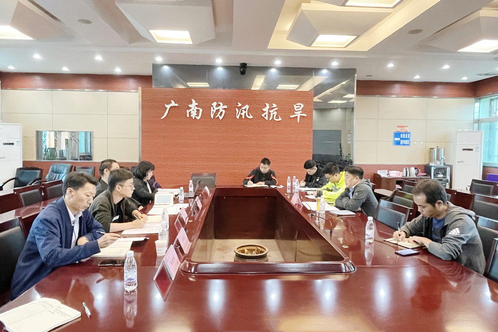 談話(huà)會(huì )議.JPG